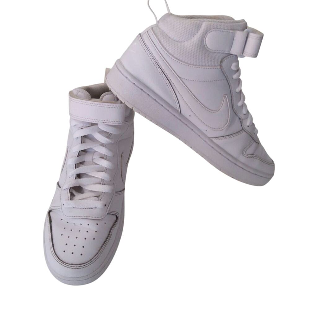 Nike Air Court Borough Mid 2 basketball athletic shoe Triple White 7Y/M-8.5 W - Picture 1 of 7